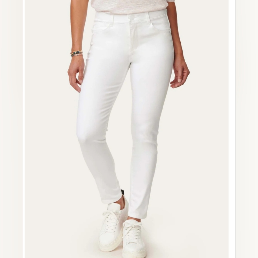 ""Ab" Technology White Denim Freedom Ankle Length  - Size 12